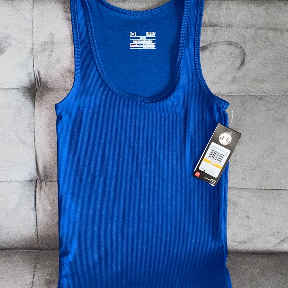 UA tank top